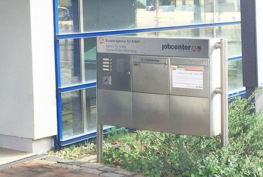Ämter und Behörden benötigen Edelstahl-Briefkastenanlagen die wetterfest und stabil beschaffen sind