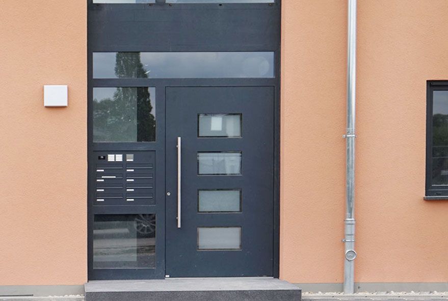 Auch optisch ansprechende Briefkastenanlagen mit neuster Technik ausstatten
