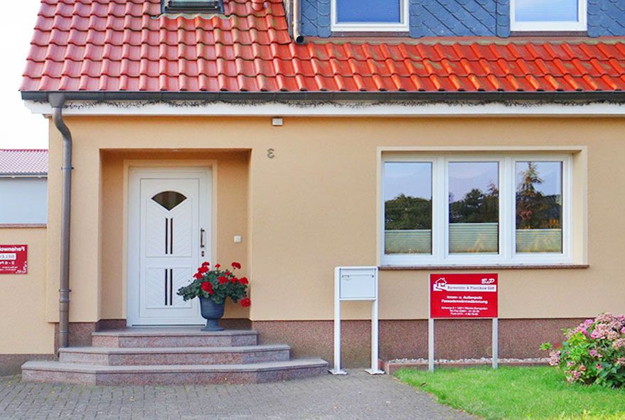 Auffällige Außenwerbung auch an Briefkastenanlagen sind eine optimale Kombination um auf sich aufmerksam zu machen
