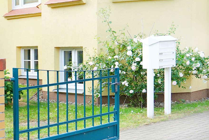 Briefkastenanlage für 3 Familienhaushalt mit abschließbarer Vorrichtung