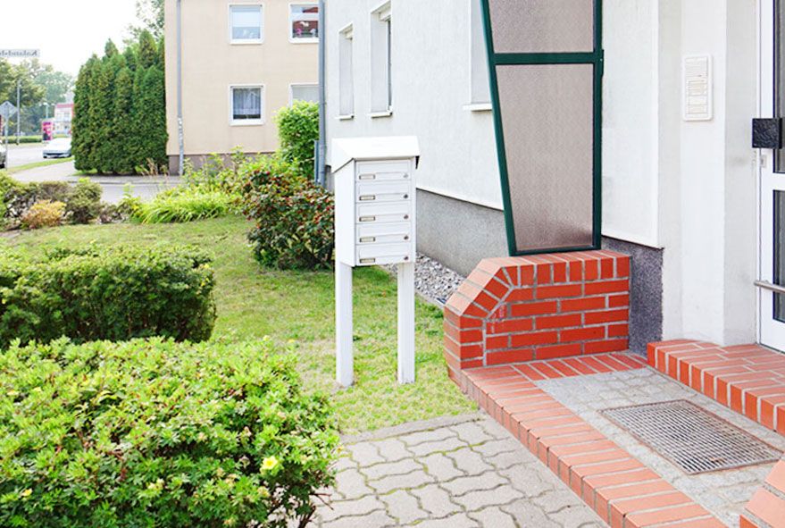 Damit bei Abwesenheit die Postfächer nicht überfüllt sind eine ausreichend große Briefkastenanlage kaufen