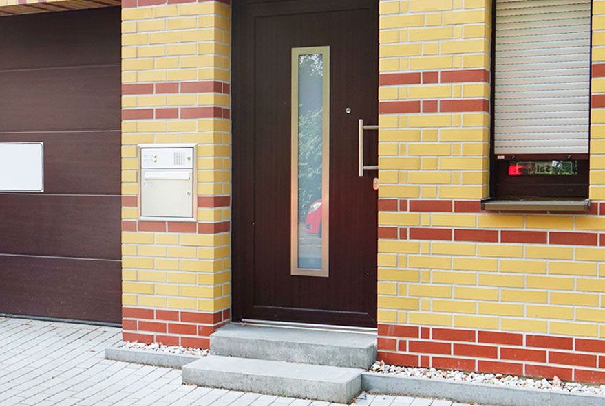 Es gibt auch für Einfamilienhäuser viele Angebote an einfachen Briefkastenanlagen die ebenfalls den gängigen Qualitätsstandards entsprechen