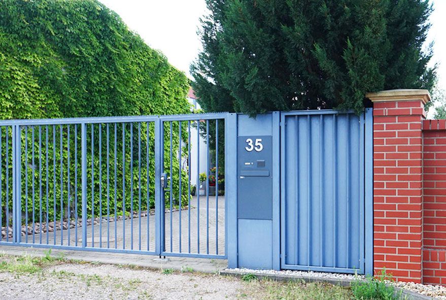 Individuelle Lösungen finden für Firmen - die in Wunschmaßen angefertigte und geräumige Briefkastenanlagen benötigen