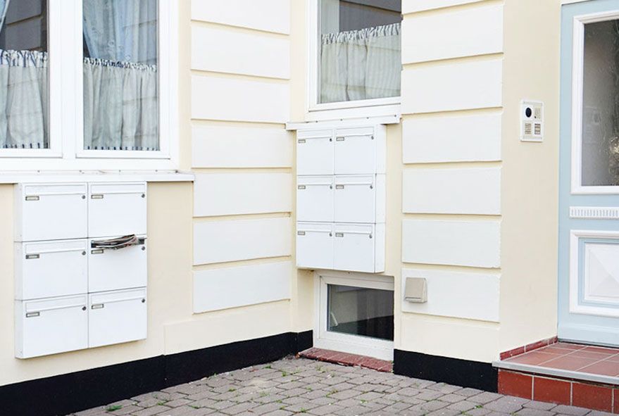 Mehrere Baugleiche und miteinander kombinierte Briefkastenanlagen ohne Einfassung bestellen