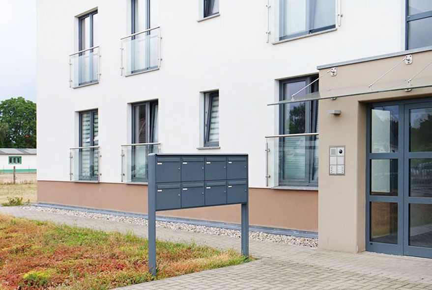 Nach europäischer DIN-Norm hergestellte Briefkastenanlagen die besonders robust sind