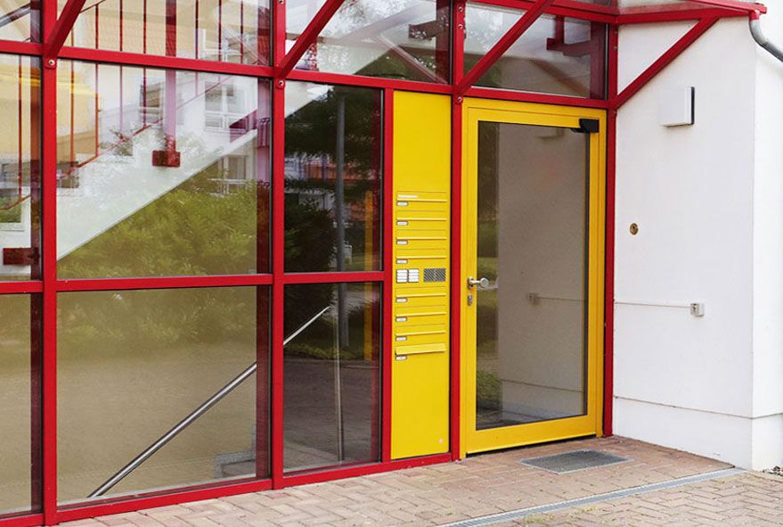 Nach Farb- und Größenvorgabe des Kunden Briefkastenanlagen in Wunschanfertigung produzieren lassen