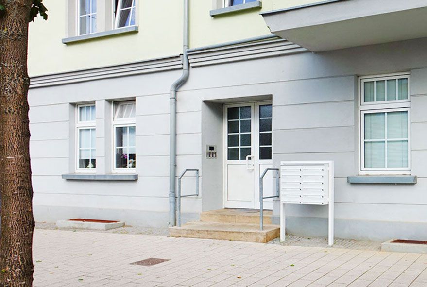 Ob Mietshäuser oder die eigenen vier Wände für jede Montagevariante gibt es die passende Briefkastenanlagenlösung