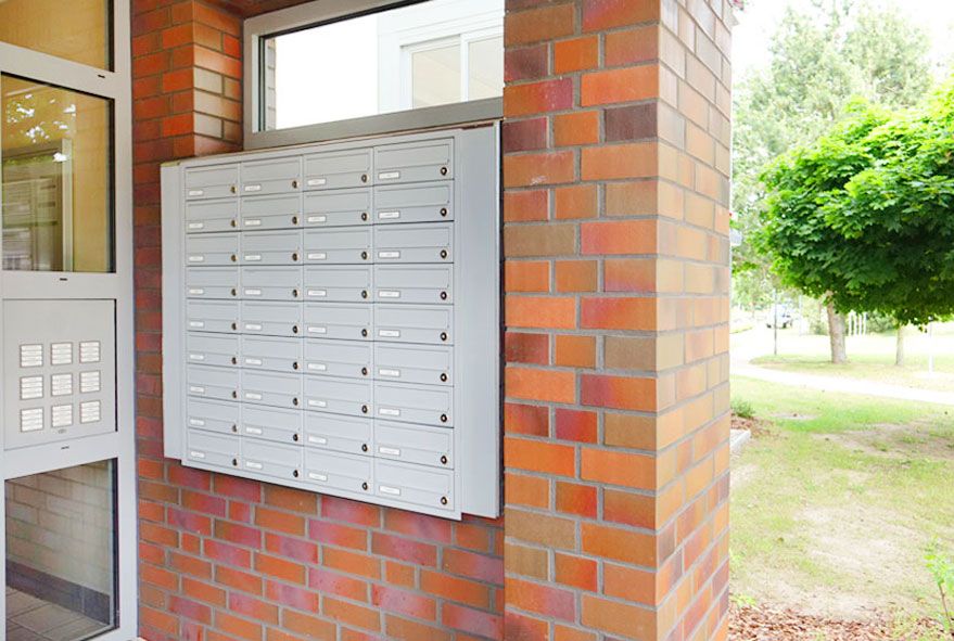 Speziell nach Kundenvorgabe angefertigte Briefkastenanlage produzieren lassen