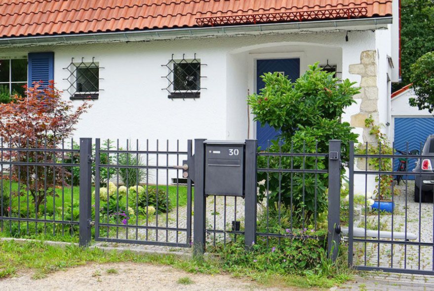 Stoß und kratzfest sollte die Oberfläche bei ihrem langlebigen Briefkasten sein