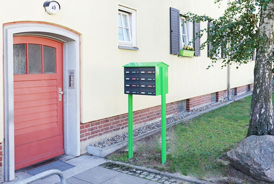 Über den geeigneten Kastentypen der Briefkastenanlage entscheidet auch das vorhandene Platzangebot