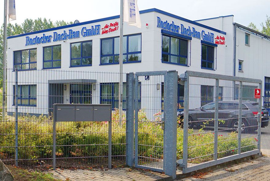 Über Jahre erprobte und für Gewerbegebiete geeignete flexible Briefkastenanlagen in freistehender Ausführung