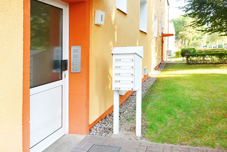 Viele Vermieter und Hausbesitzer greifen auf kostengünstige Briefkastenanlagen in unterschiedlichen Ausführungen zurück