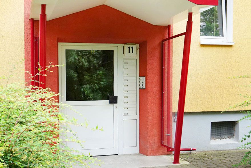 Zum Einbau im Türseitenteil dezent gehaltene Briefkastenanlagen mit vielen Fächern günstig kaufen
