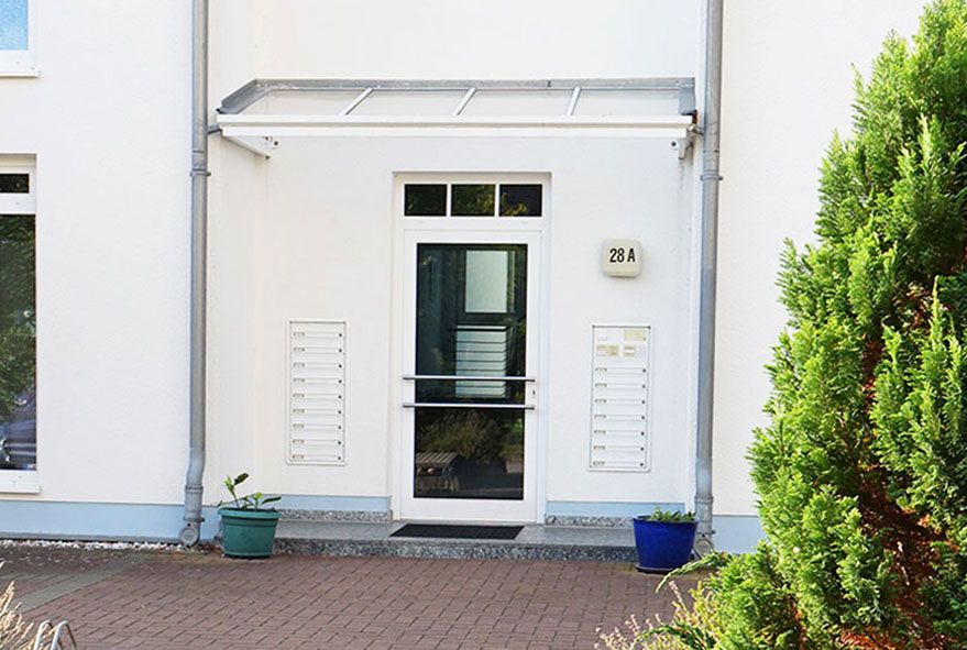 Zur Anbringung am Hauseingang sofort lieferbare Briefkastenanlagen und Einzelbriefkästen bestellen